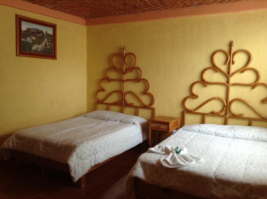 Hotel La Herradura Tecozautla Exterior photo